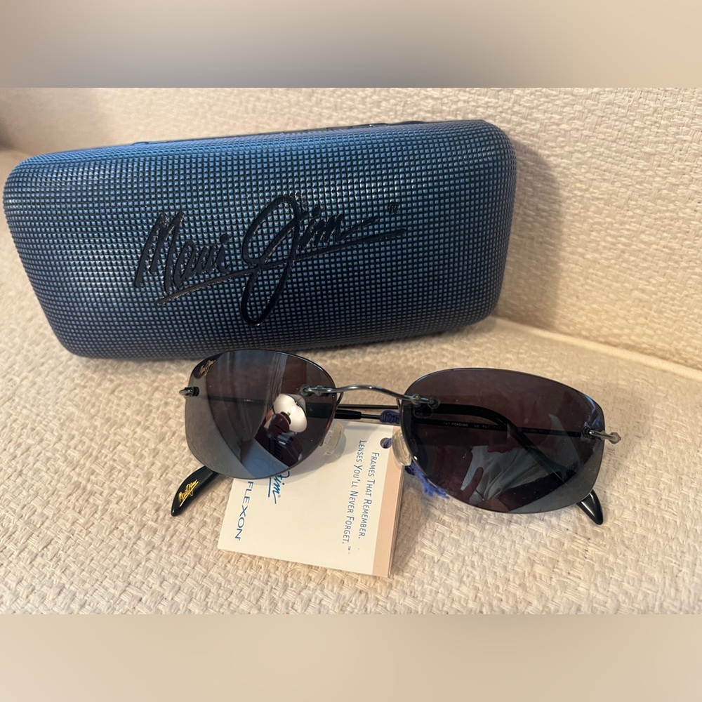 Maui Jim sunglasses 🕶️